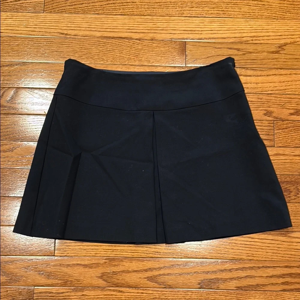 Trina Turk Pleated Black Women's Skirt, size 2